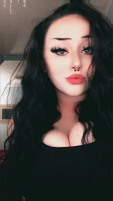 Lickinglemons profile photo