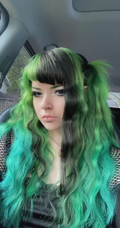 Littlegreenslut profile photo