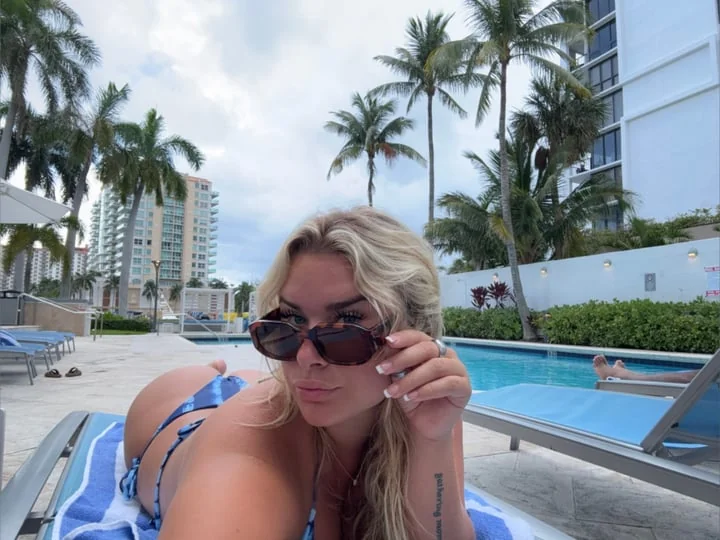 Liv OnlyFans profile on OnlySeek