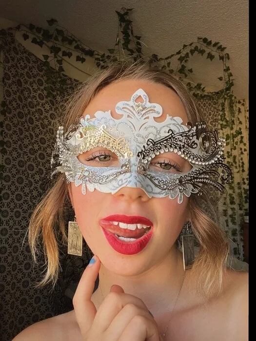 Lustfulhippie profile photo