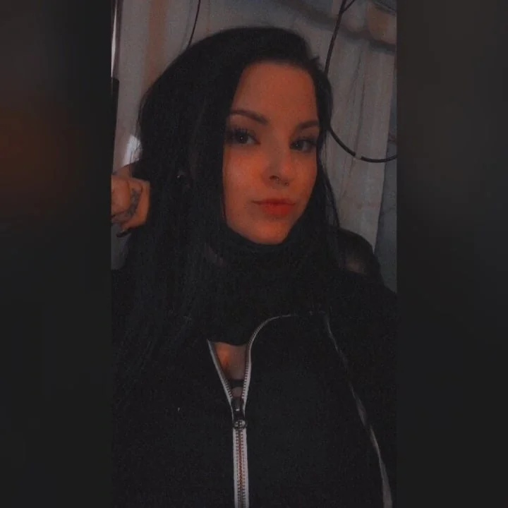 Mickenziel profile photo