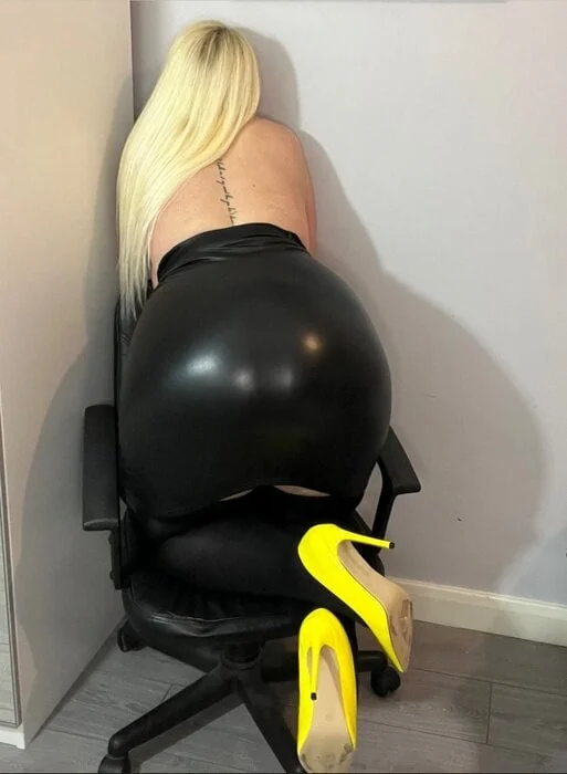 Missbends OnlyFans profile on OnlySeek