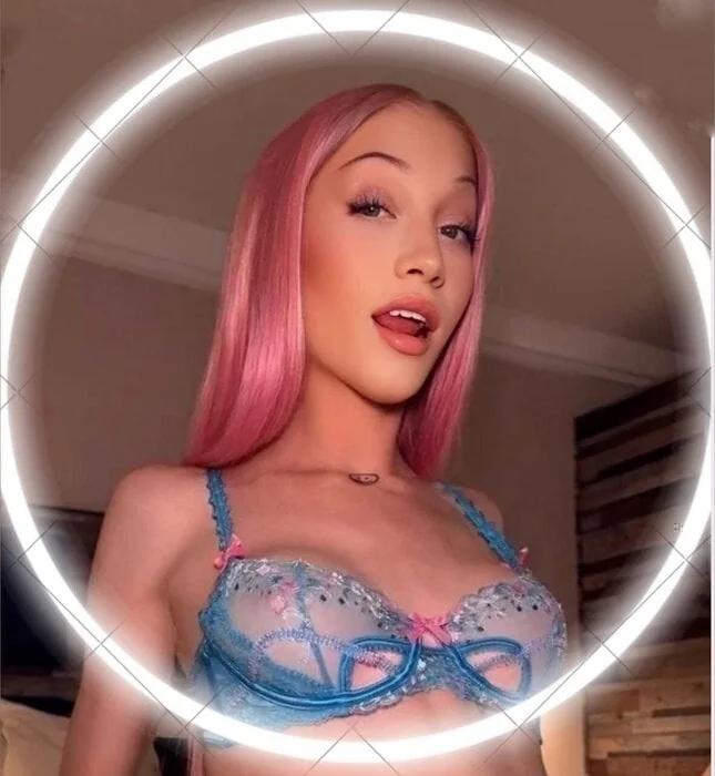 Bella OnlyFans profile on OnlySeek
