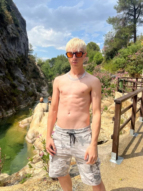 Mitchschif OnlyFans profile on OnlySeek