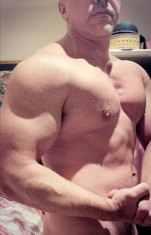 Musclesmcdadbod profile photo