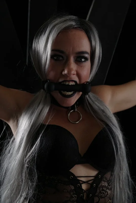 Obsidian Graves OnlyFans profile on OnlySeek