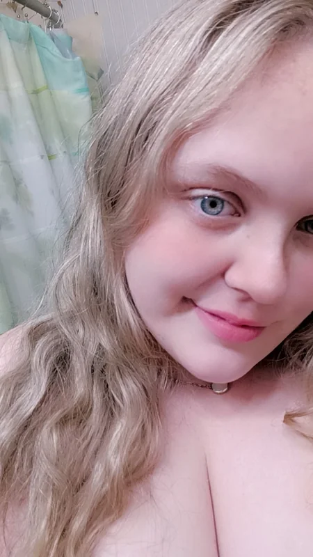 Oliviabluntfree profile photo
