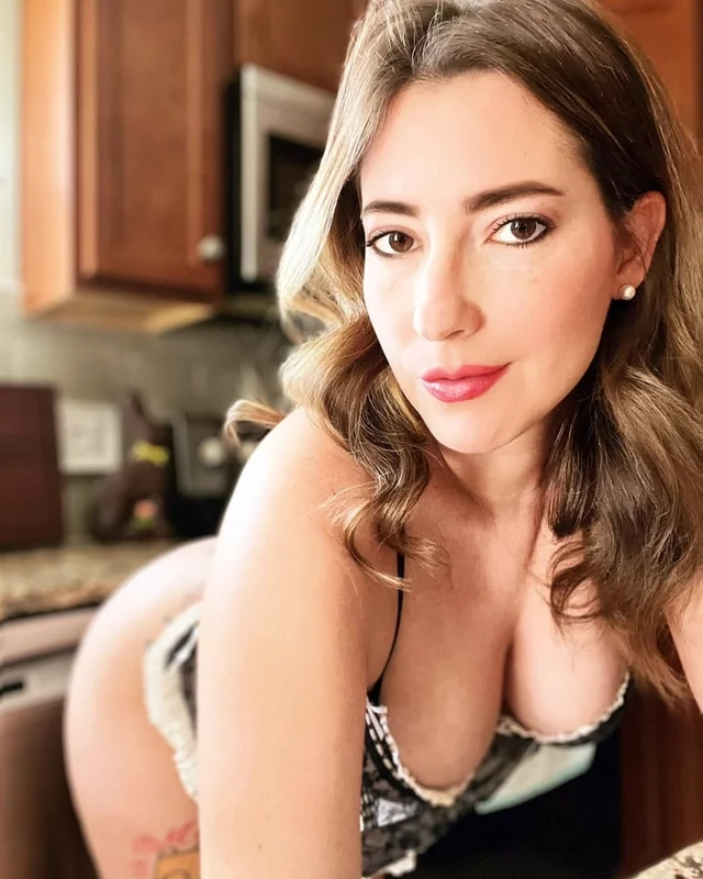 Not your average Milf 😈 OnlyFans profile on OnlySeek