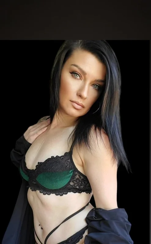 Outdoorsnowbunny profile photo
