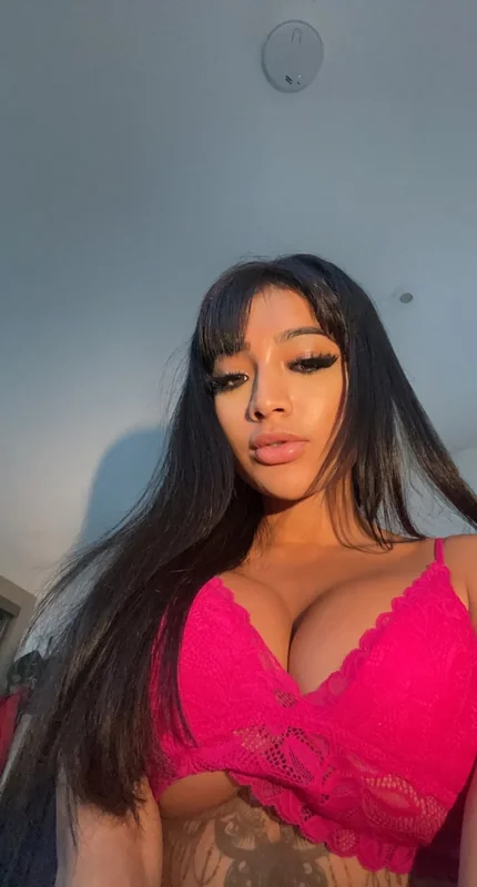 Yasmina Khan 💘 OnlyFans profile on OnlySeek