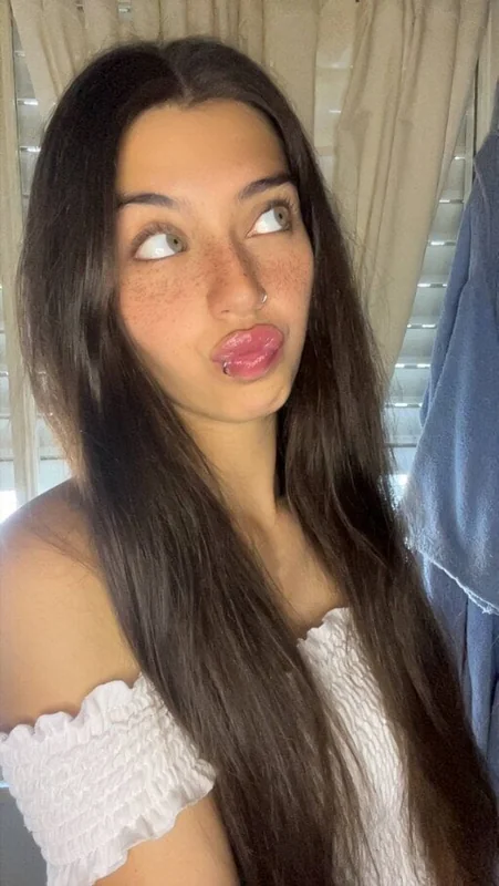 Océane OnlyFans profile on OnlySeek