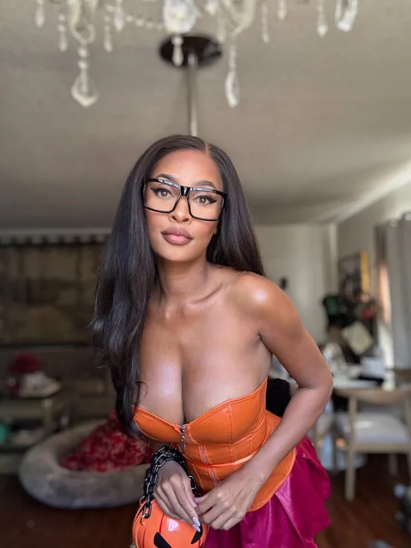 Phoenix Skye OnlyFans profile on OnlySeek
