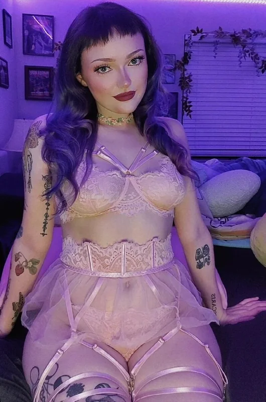 Plushieh0e profile photo