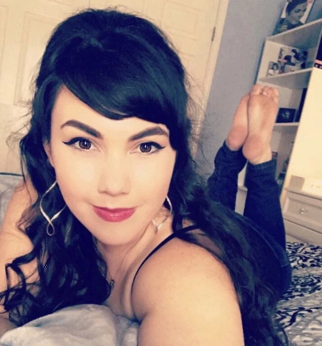 Positivelybarefoot profile photo