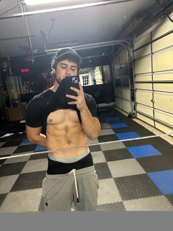 Rclements32 profile photo