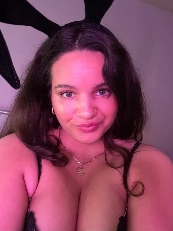 C profile photo