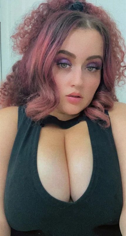 Redheadpeach profile photo