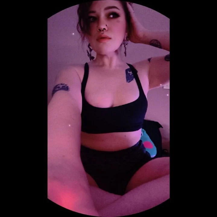 Kayla Rain 🌧️ profile photo