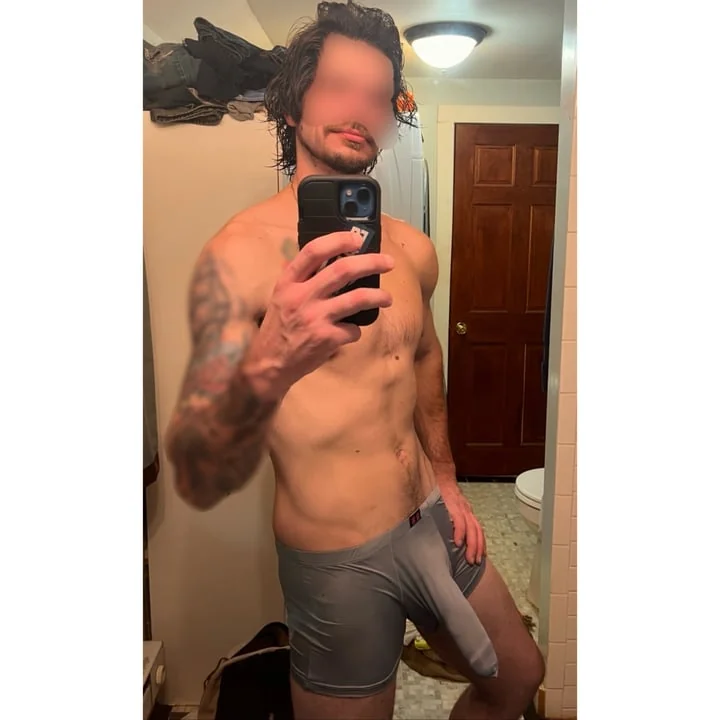 Robbystrokes OnlyFans profile on OnlySeek