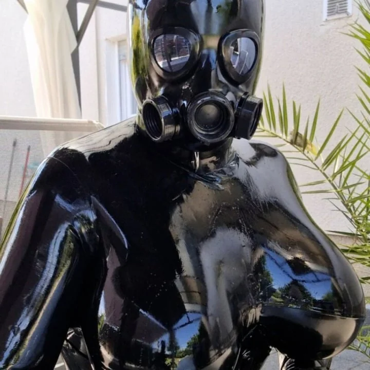 Rubberdollemma profile photo