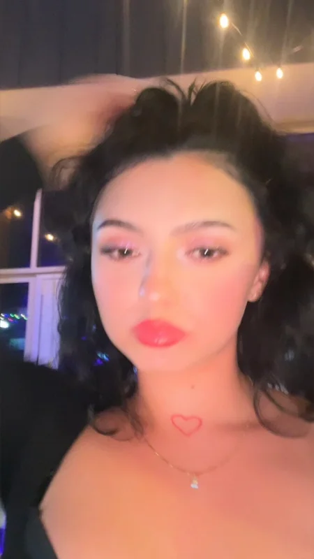 Sadgirlnini OnlyFans profile on OnlySeek