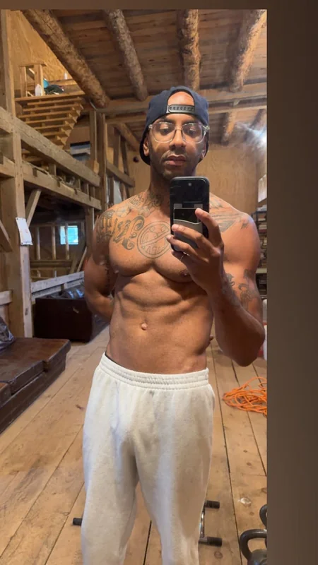 Savfamfive OnlyFans profile on OnlySeek