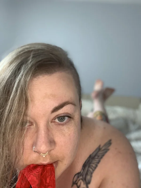 Singleservinggirlfriend profile photo