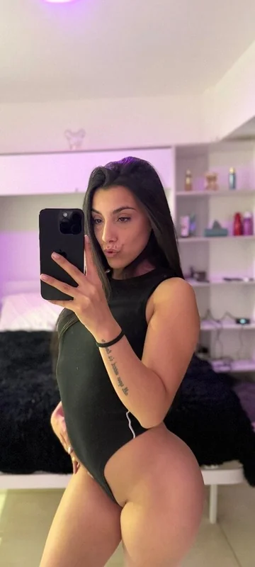 Latin brunette OnlyFans profile on OnlySeek