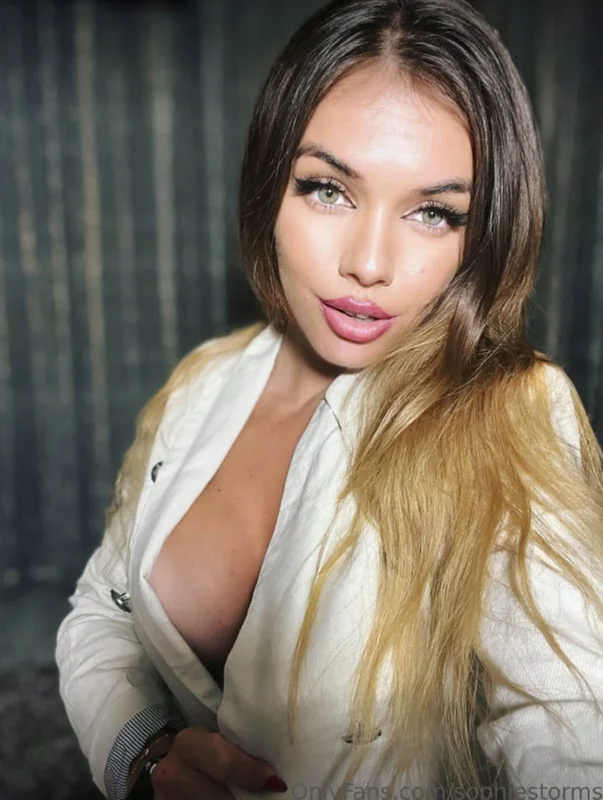 𝐒𝐨𝐩𝐡𝐢𝐞 𝐒𝐭𝐨𝐫𝐦𝐬 💦💦 profile photo