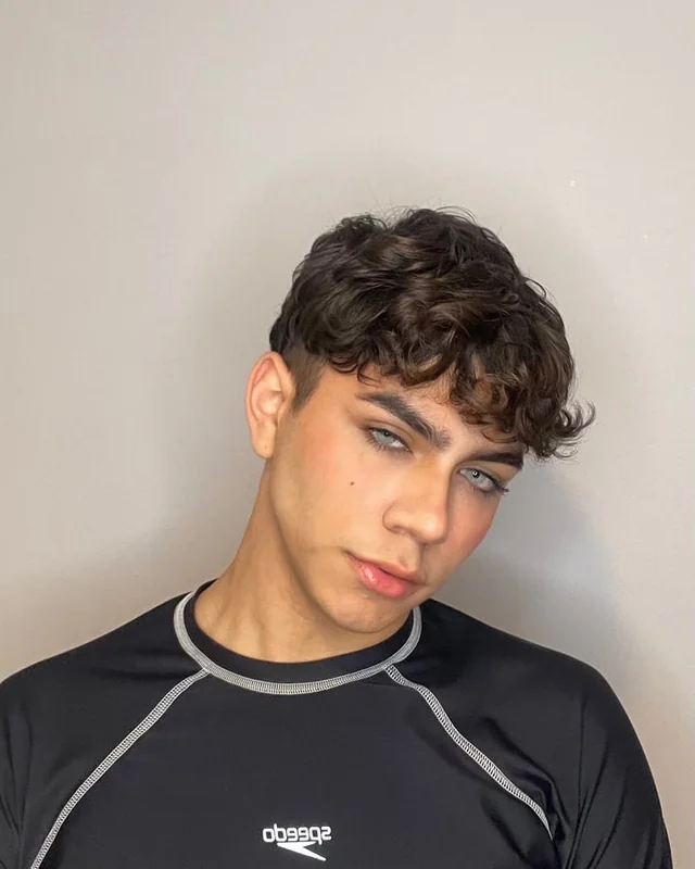 Soysantiagovip OnlyFans profile on OnlySeek