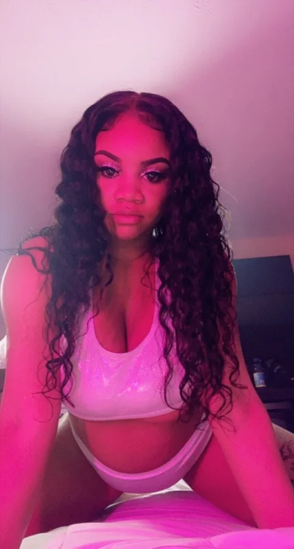 Strawberryluscious OnlyFans profile on OnlySeek