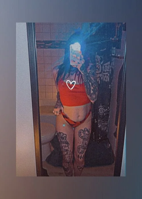 Tattedgothgirll profile photo