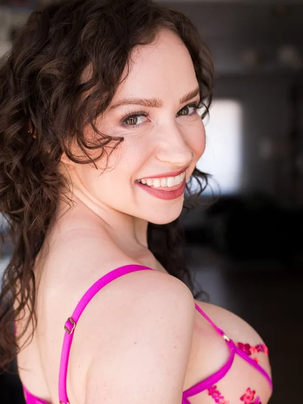 Hazel Paige OnlyFans profile on OnlySeek