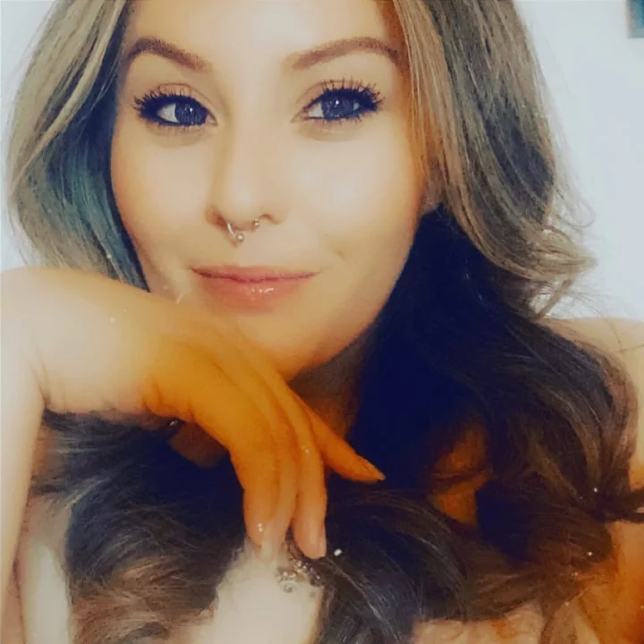 Come profile photo