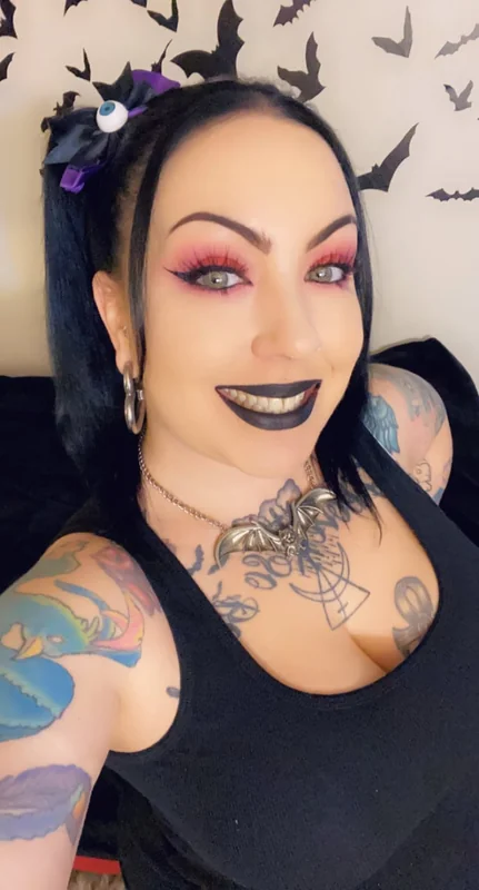 Theminigoddess profile photo