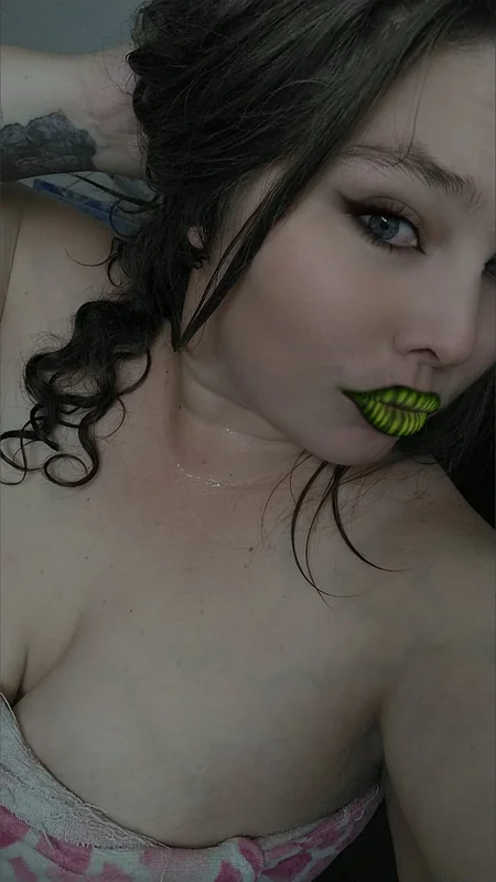 Thiccsassyqueen OnlyFans profile on OnlySeek