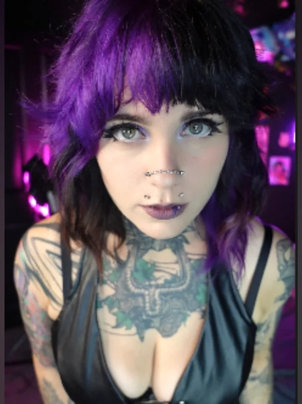 Laheldoll BIG TITTY GOTH GF profile photo
