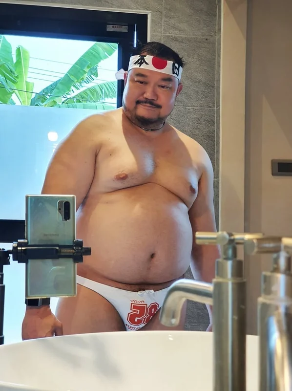 Unclegomji OnlyFans profile on OnlySeek