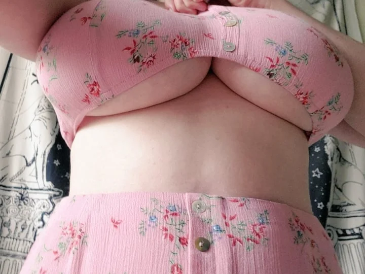 Mina 🦋|no customs OnlyFans profile on OnlySeek