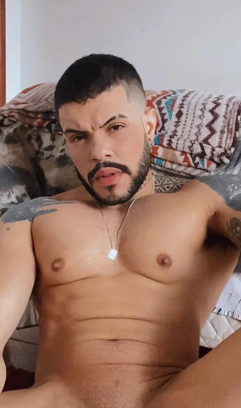 Urielsiqueira OnlyFans profile on OnlySeek