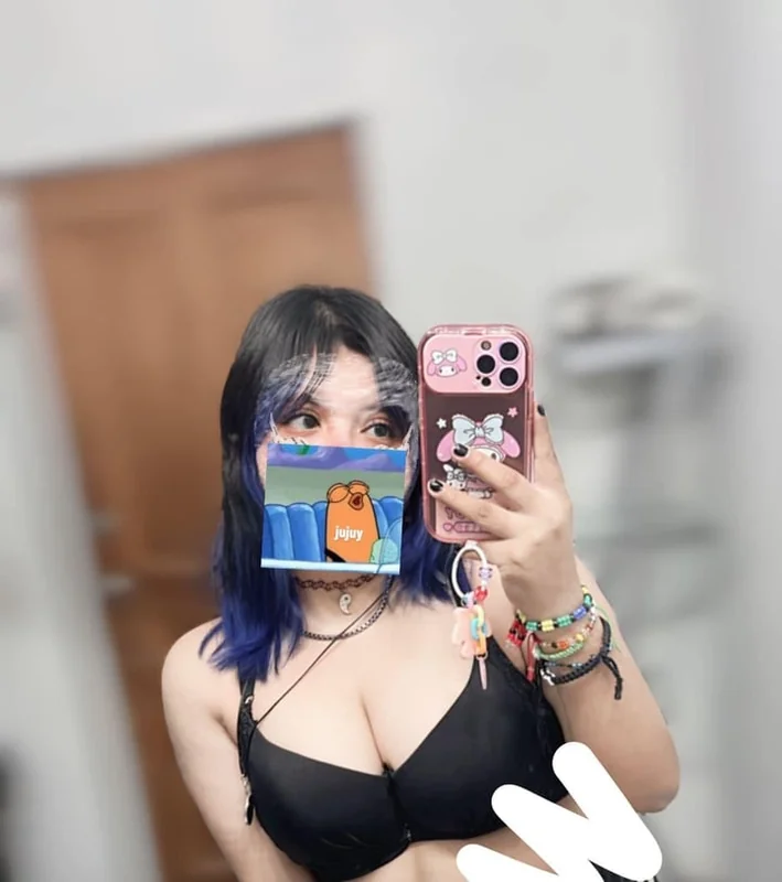 Valecitaaapwonitauwu profile photo