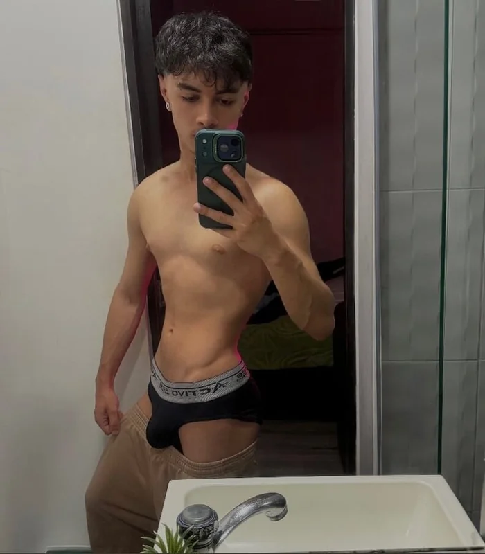 Vascosakura OnlyFans profile on OnlySeek
