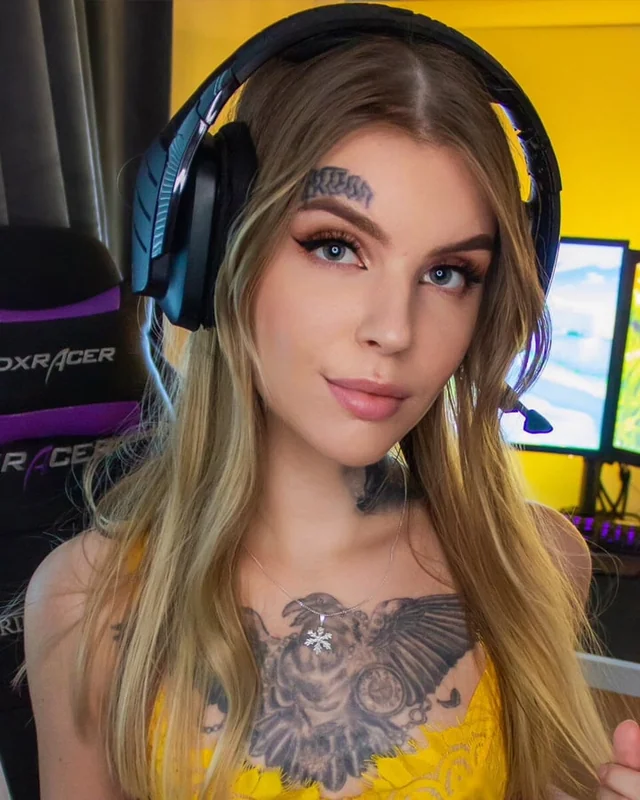 Viktoria OnlyFans profile on OnlySeek