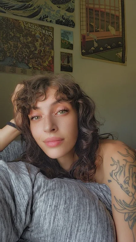 Violetreii OnlyFans profile on OnlySeek