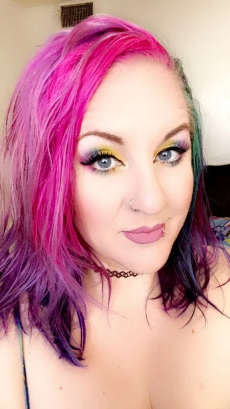 V OnlyFans profile on OnlySeek