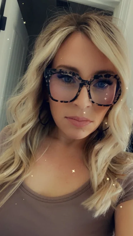 Lo profile photo