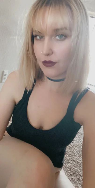 Vvitchpvssy OnlyFans profile on OnlySeek