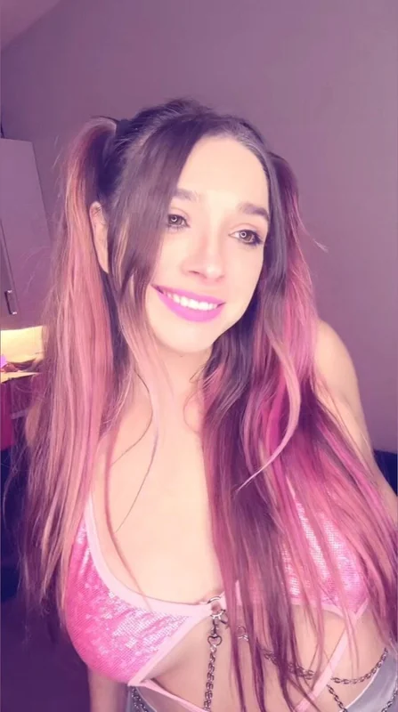 Vybrantvibesxxx profile photo