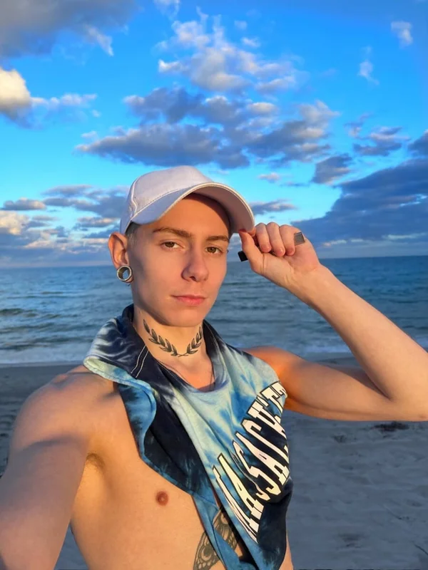 Xjaydenxxx OnlyFans profile on OnlySeek