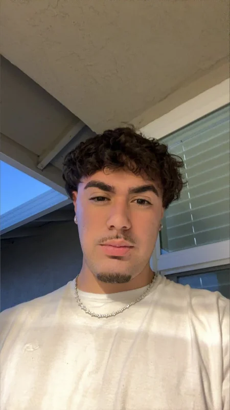 Ybfav profile photo